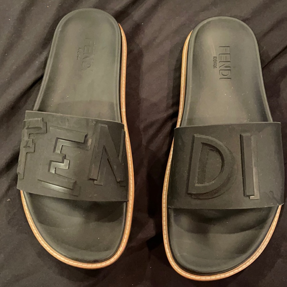 Fendi slides - Picture 1 of 2